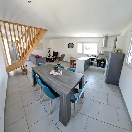 Le Des Sables بيت للعطل